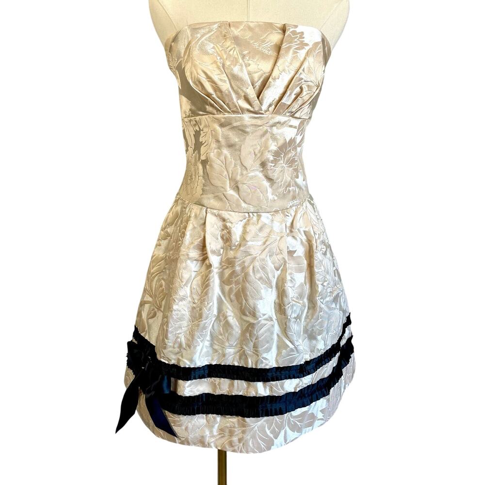 Vintage Jessica McClintock 90’s Y2K Strapless Ruffle Bow Mini Brocade Dress S